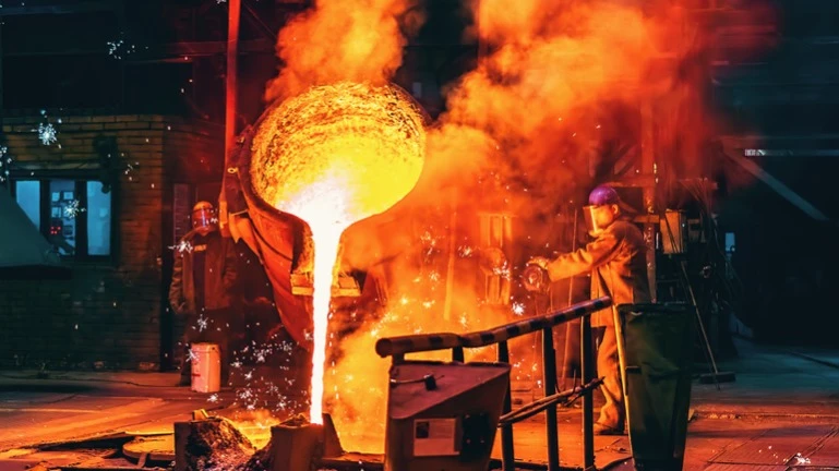 Евросоюз намерен поднять пошлины на сталь до уровня американских, передает Bloomberg  / Фото: Shutterstock