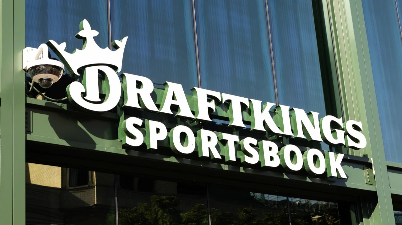 Кэти Вуд покупает акции букмекера DraftKings на спаде / Фото: Joseph Hendrickson / Shutterstock.com