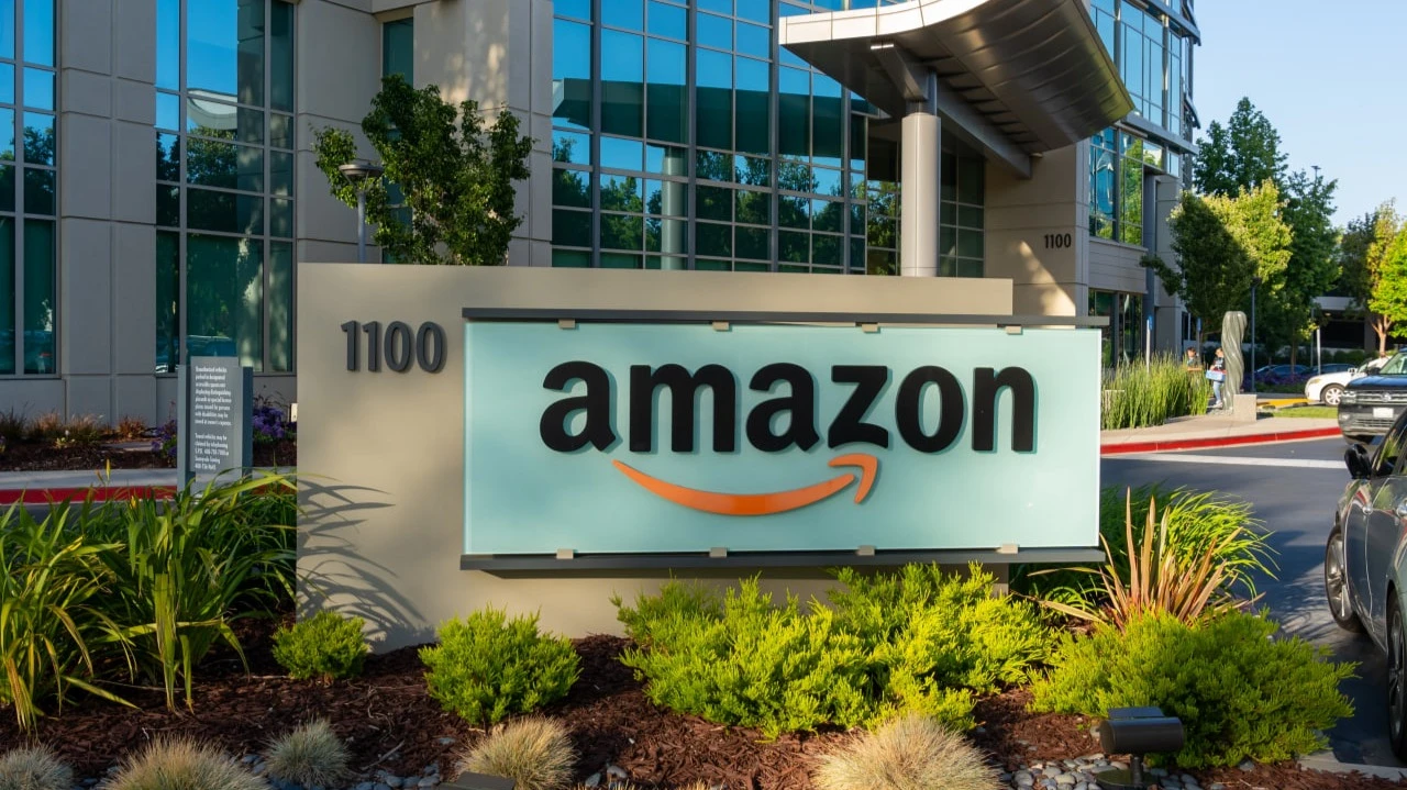 Аналитик назвала рекламу главной ценностью Amazon / Фото: JHVEPhoto / Shutterstock.com