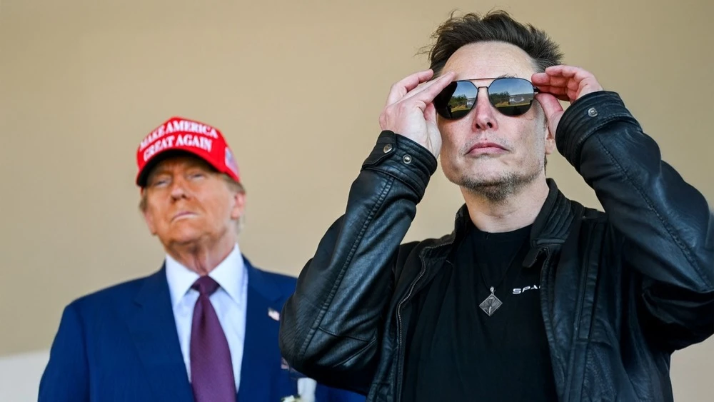 Илон Маск стал первым человеком, состояние которого превысило в $500 млрд, по версии Forbes /  Фото: Brian Jason / Shutterstock.com