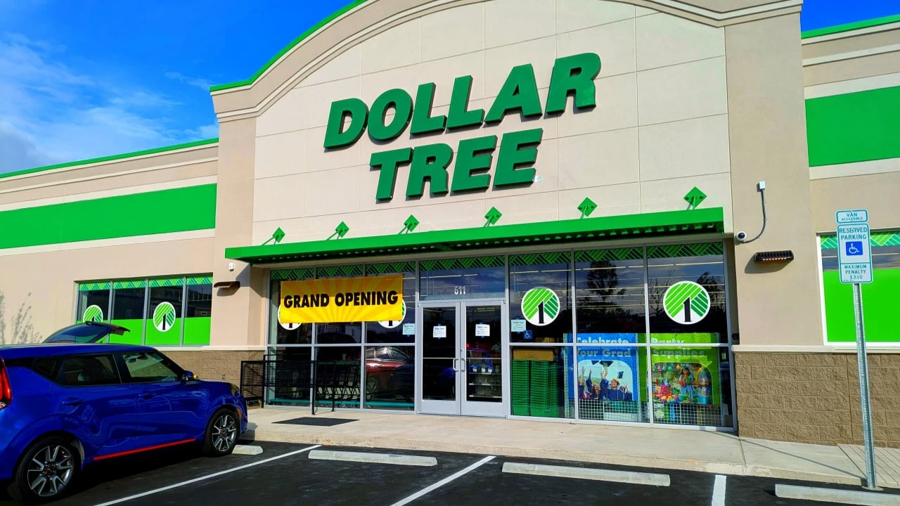 Jefferies понизил рейтинг акций дискаунтера Dollar Tree / Фото: PJ McDonnell / Shutterstock.com