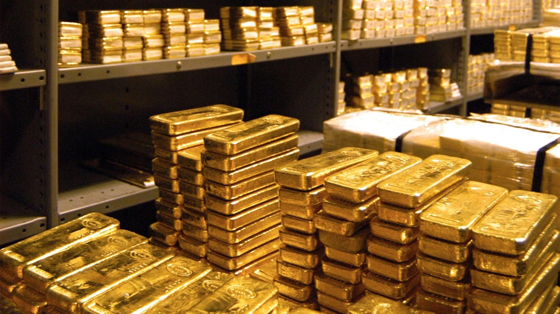 Золото обновило рекорд выше уровня $4000 за унцию / Фото: Shutterstock