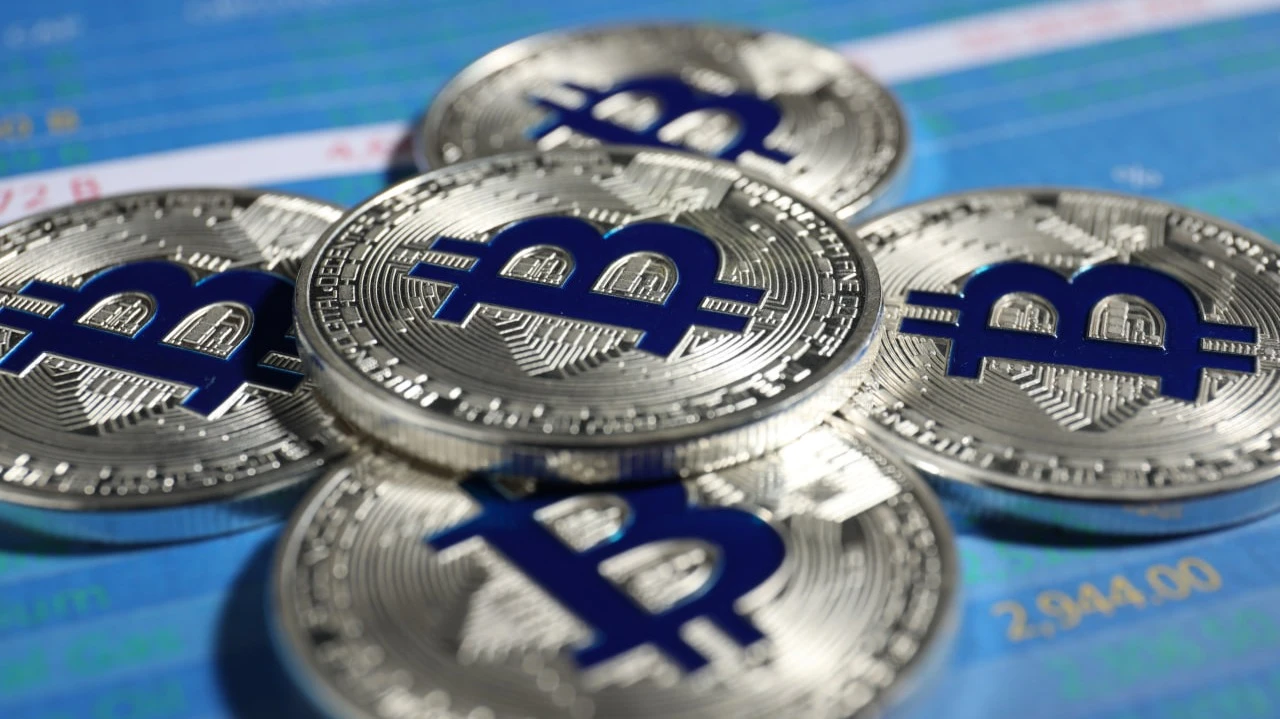 Cryptocurrencies have no place in a portfolio, says Britains premier investment platform. Why?