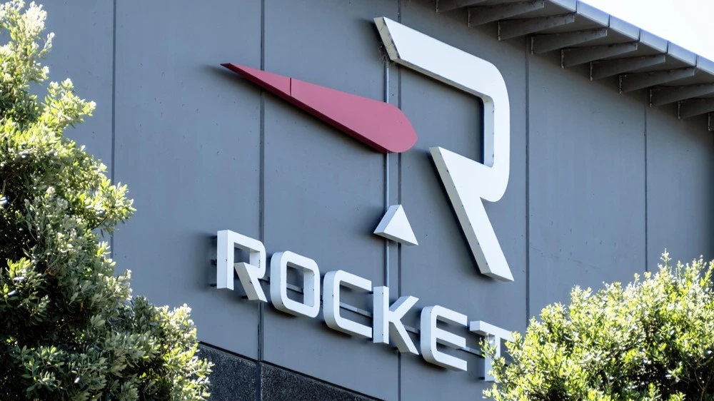 Baird ожидает роста акций Rocket Lab еще на 20% в то время как консенсус Уолл-стрит, наоборот, предполагает падение на столько же / Фото: Emagnetic/Shutterstock.com