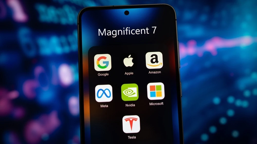 На этой неделе начинается большой сезон отчетности компаний Великолепной семерки, Nvidia может показать самый внушительный рост выручки и прибыли на акцию / Фото: gguy / Shutterstock.com