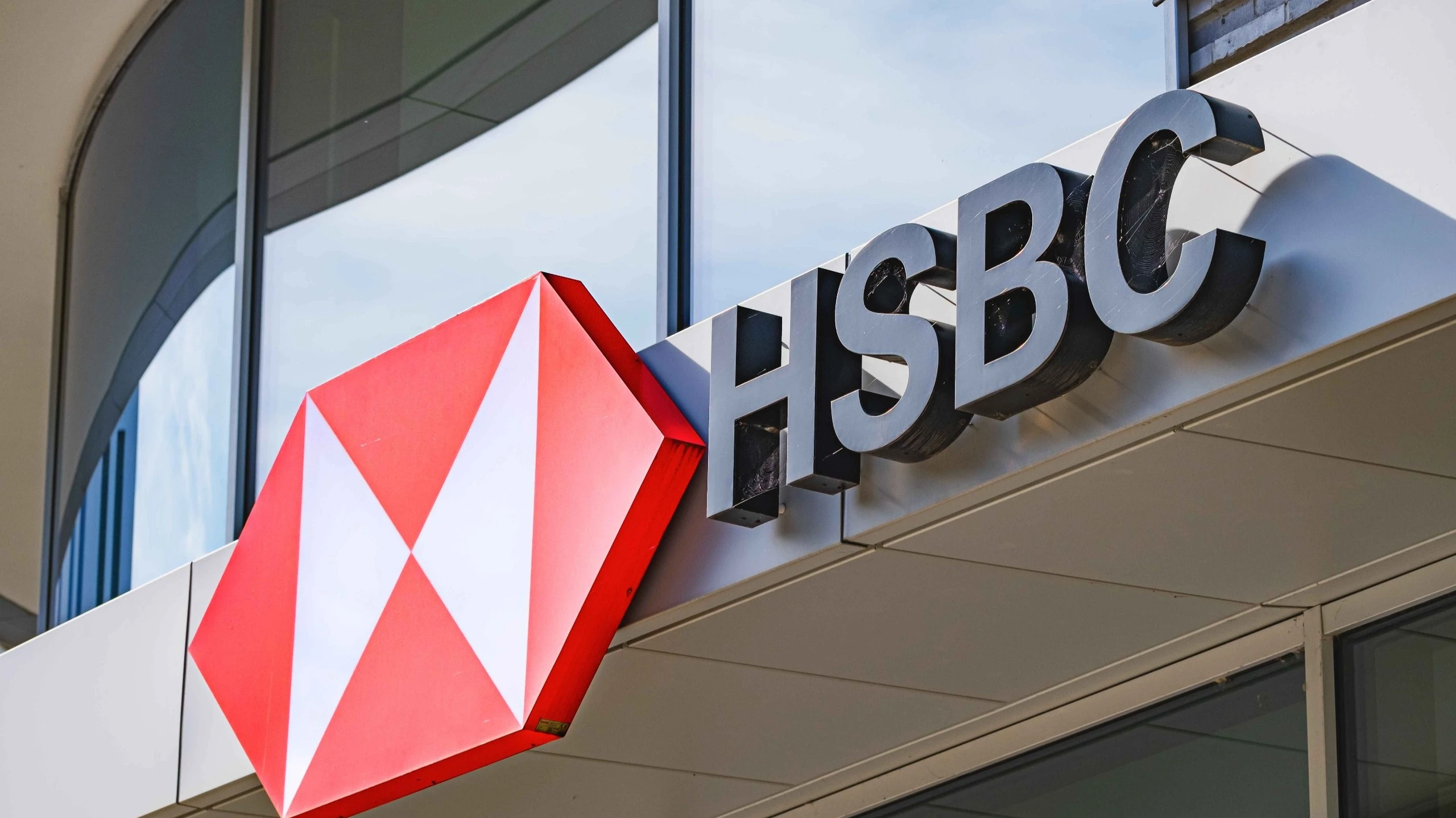 Highlights for the morning: Nikkei record, Novartis deal and the new role of bitcoin miners