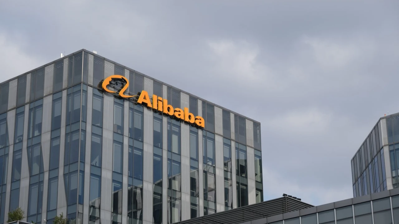 Основатель Rayliant Global Advisors предложил вложить 40% средств в акции Alibaba / Фото: Robert Way / Shutterstock.com