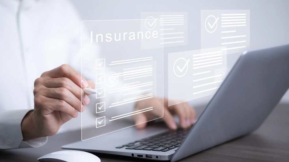 Exzeo предлагает ПО, аналитику данных и инструменты автоматизации для страховых компаний, агентов и брокеров / Фото: Tapati Rinchumrus / Shutterstock.com