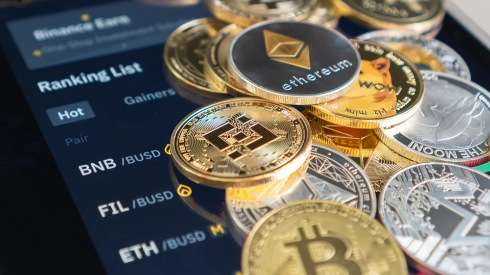 The crypto market lost a fifth of its value over the month. It returned to the levels of the beginning of the year