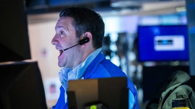 Акции США падают из-за опасений жесткой политики ФРС / Фото: X / NYSE