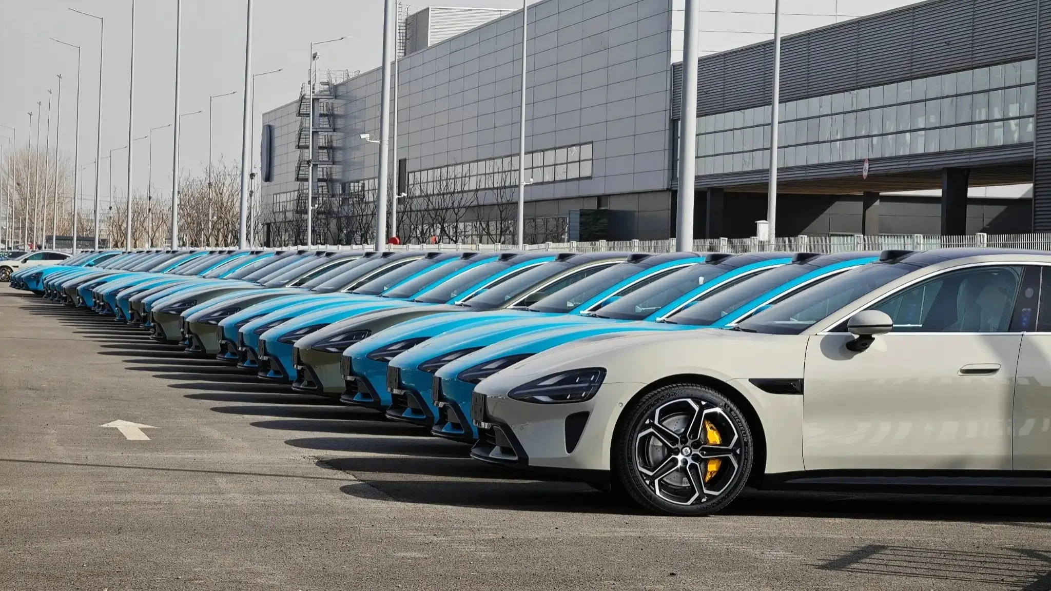 Xiaomi обгоняет собственный план и поднимает ориентир до более чем 400 000 электромобилей / Фото: mi.com