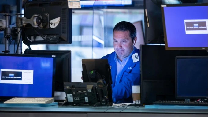 Strongest reversal since April: stock indices collapsed after morning rally