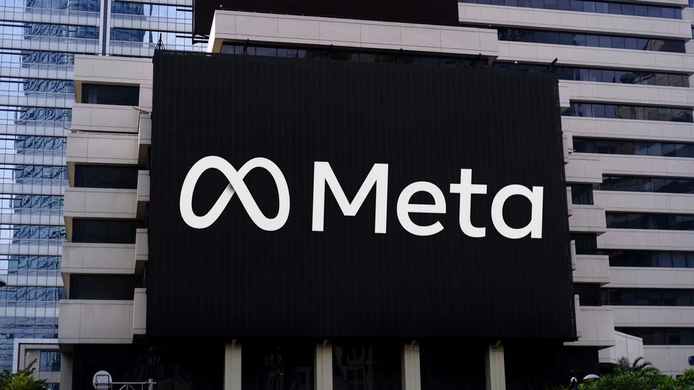 Сенаторы потребовали расследовать деятельность Meta из-за мошеннической рекламы / Фото: Poetra.RH / Shutterstock.com