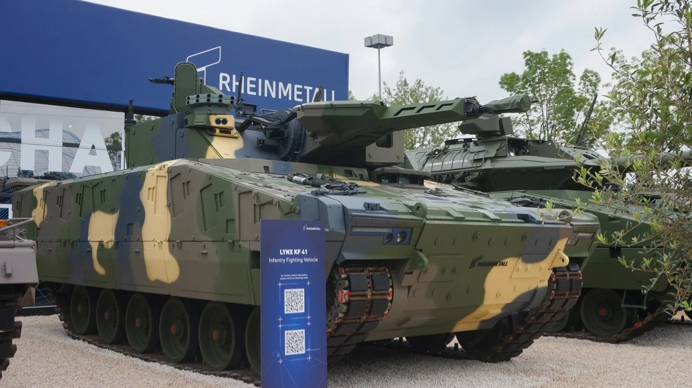Germany is preparing a €2.9 billion military procurement. Which stocks will benefit?