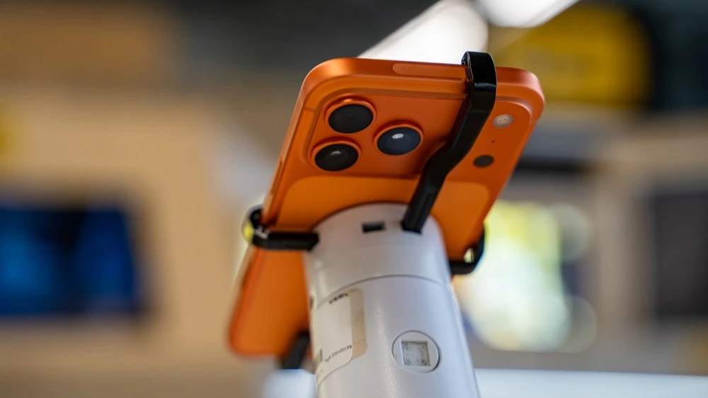 Phenomenal turnaround: analysts expect record iPhone shipments in 2025