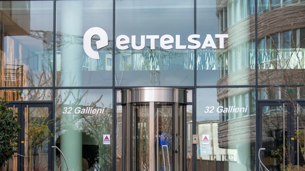Starlink rival Eutelsat tumbles 7.5% in trading after SoftBank cuts stake in half