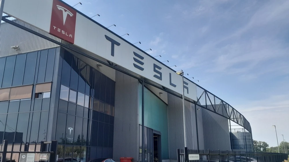 Morgan Stanley stopped recommending Tesla stock for the first time in two years. What is he waiting for?