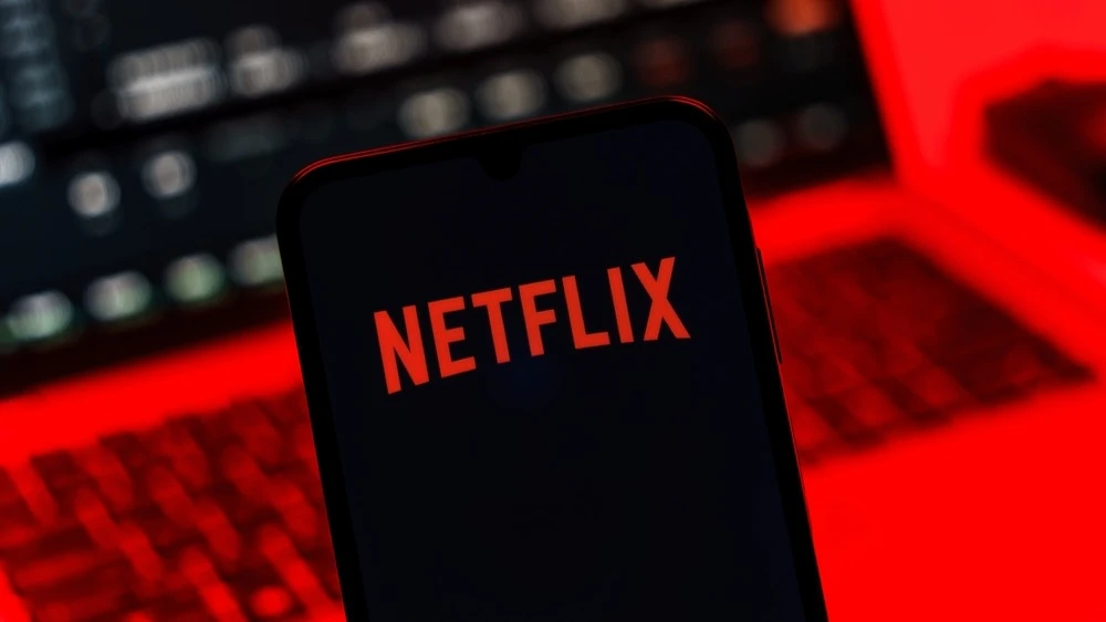 Исследователи используют поведенческий подход, чтобы объяснить падение акций после ночных премьер на стримингах / Фото: Shutterstock.com