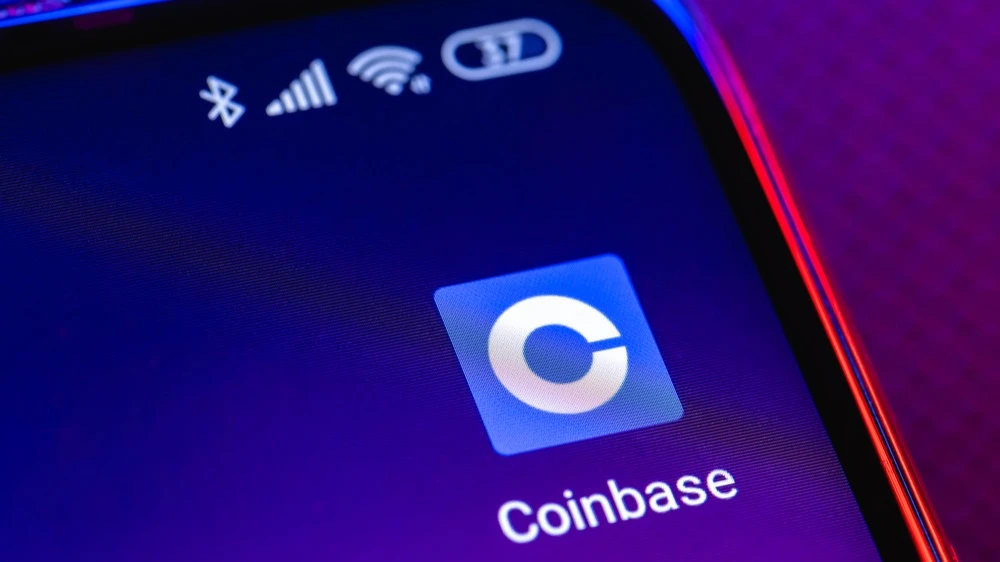 Coinbase is preparing to enter a hot new market, Bloomberg has learned. What to do with the stock?