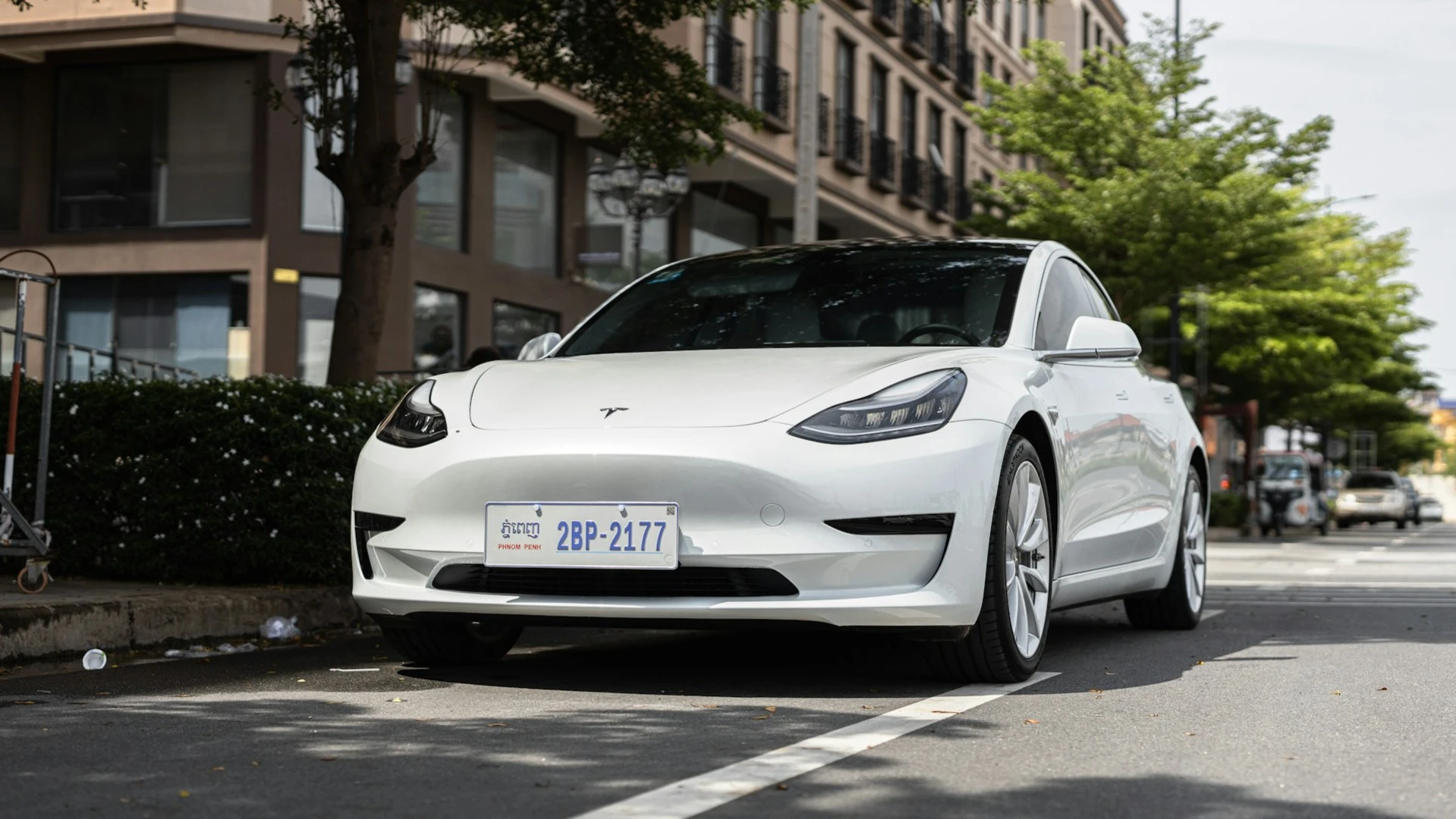 Tesla shares near a record for the first time in a year after Musks words about robotaxis