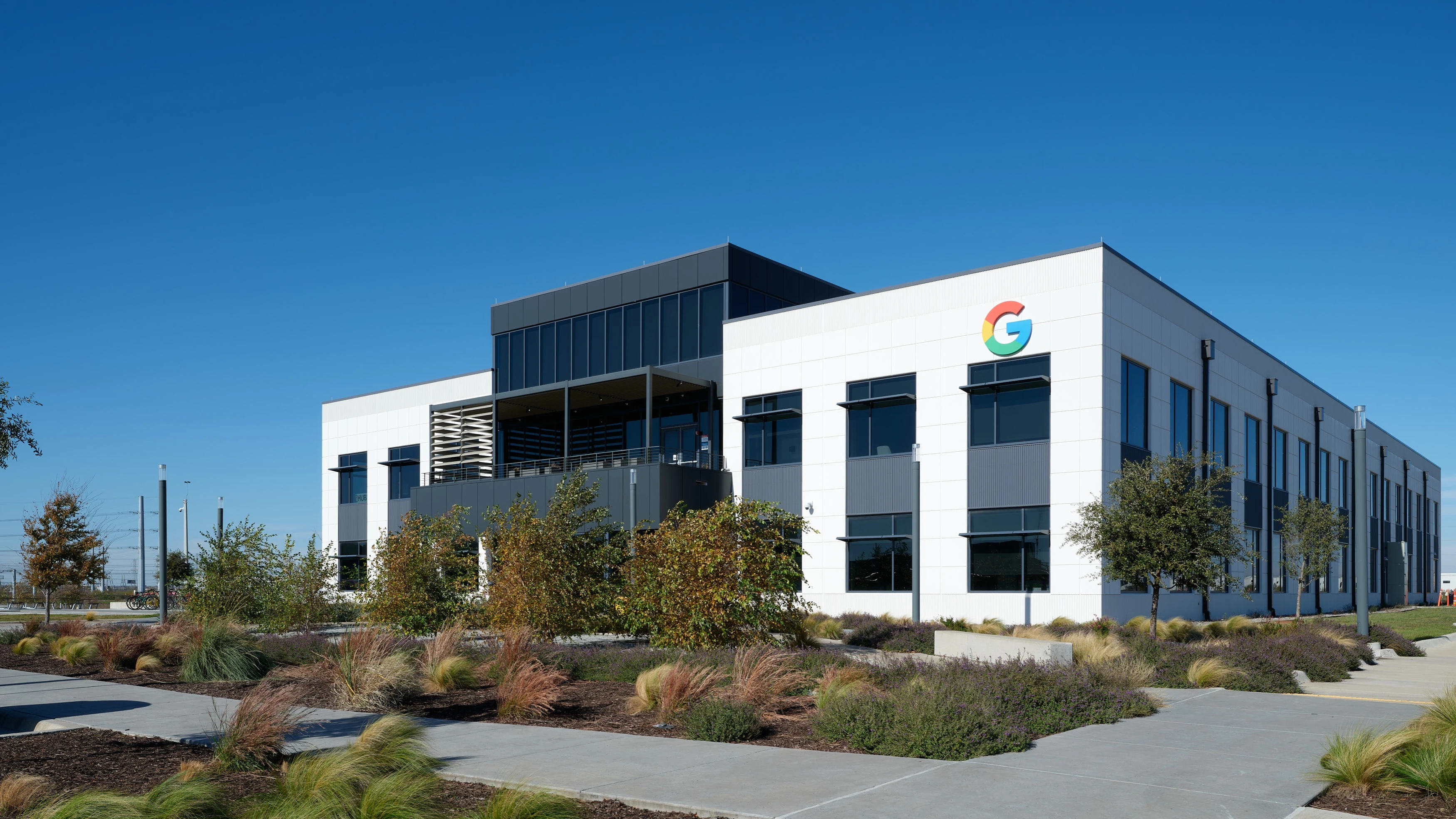 Google has released an improved version of its Gemini 3 AI. Analysts called it a stock driver