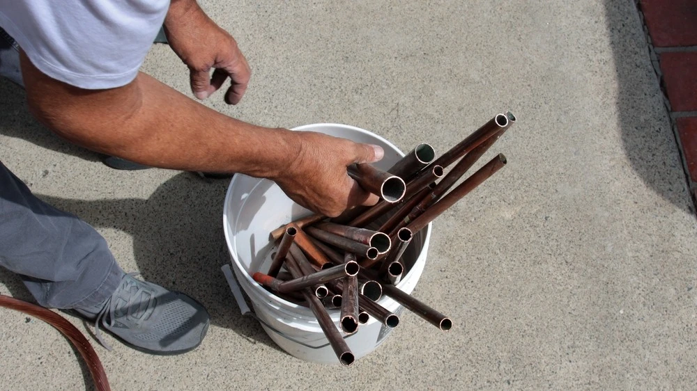 Медь на торгах на LME 23 декабря обновила исторический максимум, впервые преодолев отметку $12 000 за тонну / Фото: mikeledray/Shutterstock