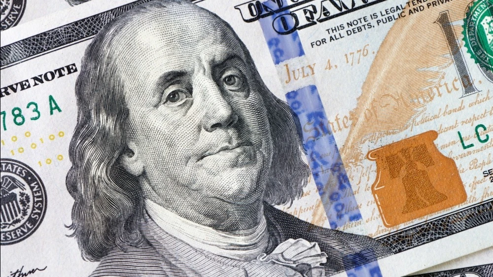 Давление на доллар может сохраниться и в последние торговые сессии 2025 года, и далее, пишет Bloomberg / Фото: Viktollio / Shutterstock