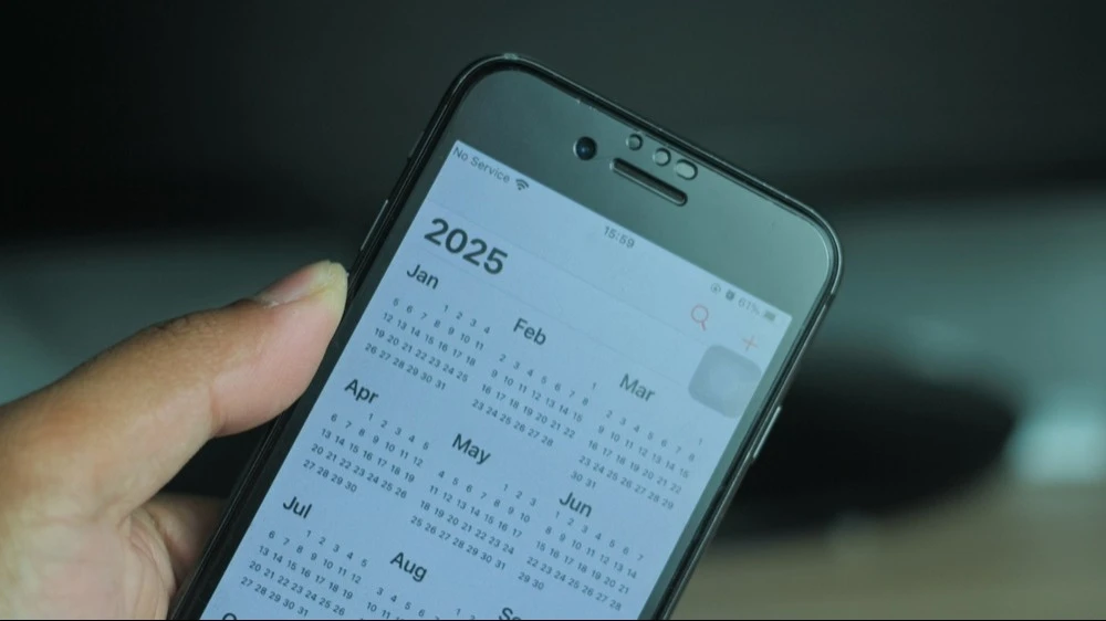 2025 год заставил инвесторов тревожиться из-за угрозы глобальной торговой войны и риска схлопывания пузыря в ИИ / Фото: Shutterstock.com