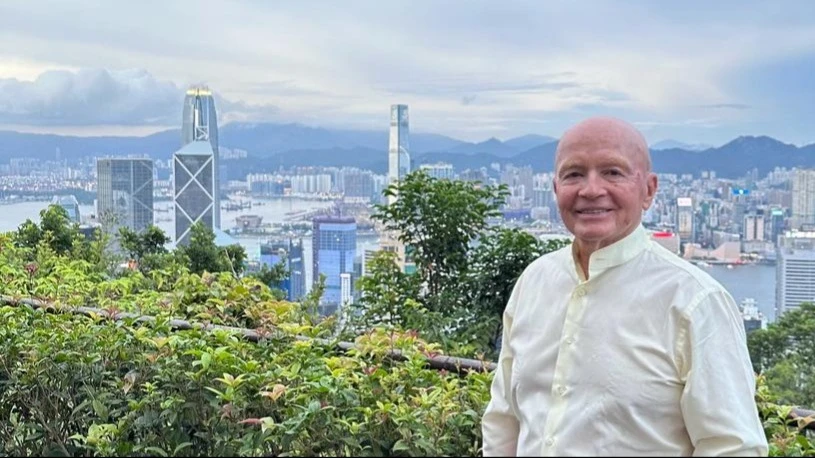 Mobius is ready to consider buying gold if it gets 20% cheaper / Photo: markmobius.com