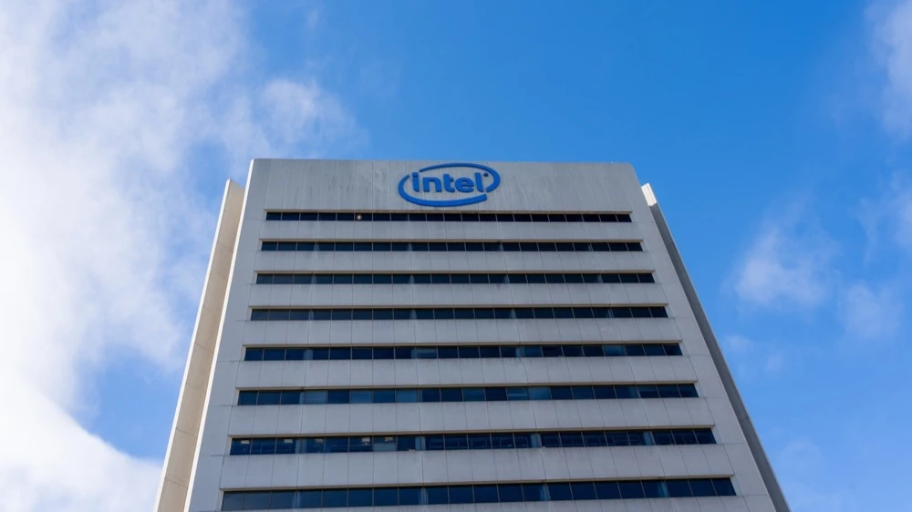 Citi изменил оценки Intel на фоне динамики рынка чипов / Фото: JHVEPhoto / Shutterstock
