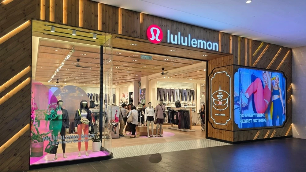 Lululemon has suspended online sales of the new collection due to customer complaints / Photo: TY Lim / Shutterstock.com