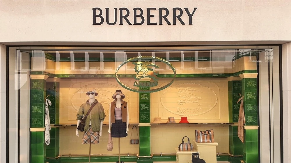 Sales of British luxury fashion house Burberry increased during the holiday period - especially high demand for the companys goods was in China / Photo: DJSully/Shutterstock