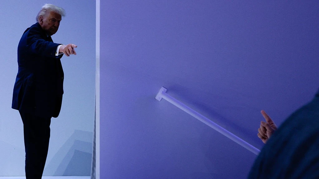 Рынки реагируют на политические сигналы ростом волатильности; дисциплина снижает влияние эмоций на инвестиционные решения. Photo by Chip Somodevilla/Getty Images