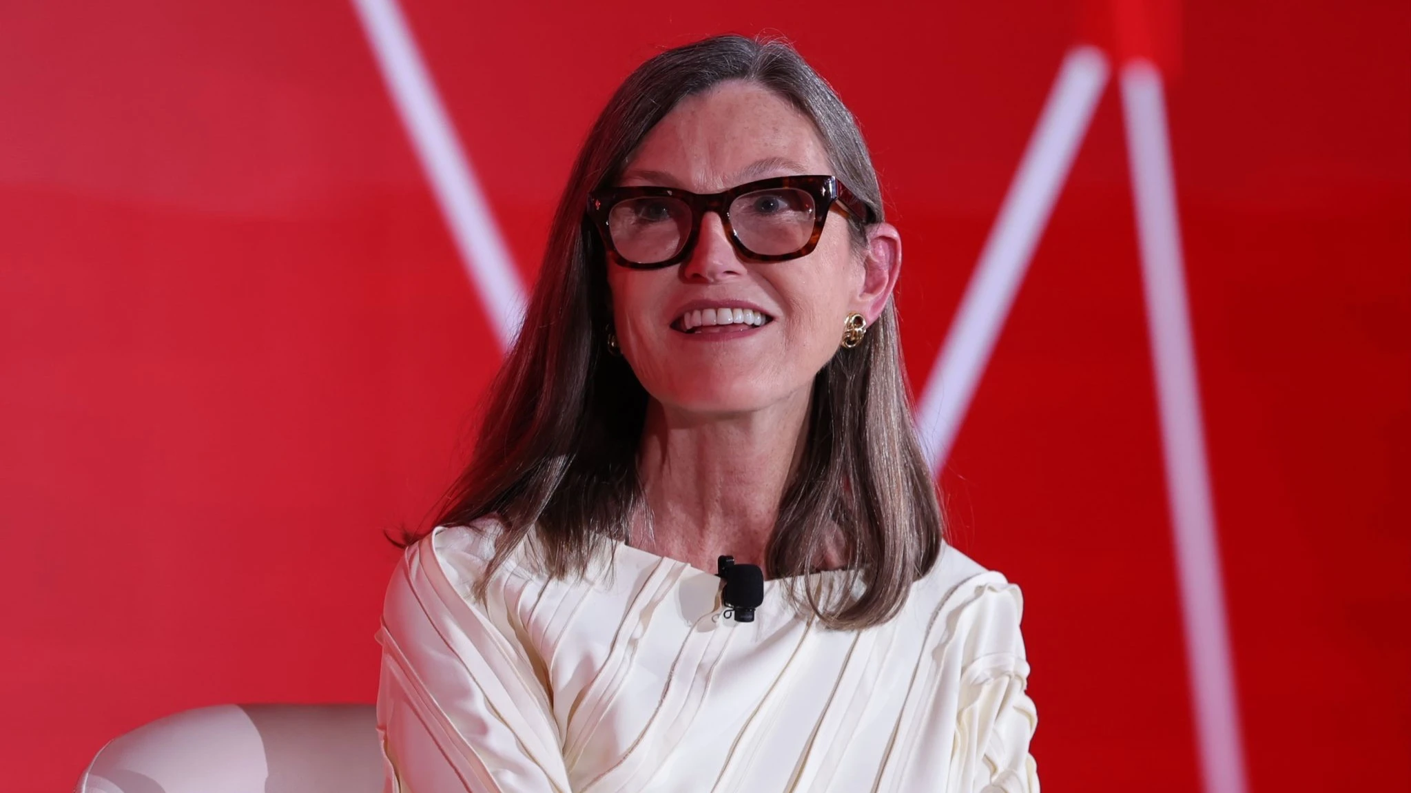 ARK Invest считает, что выход инноваций из лабораторий в реальный сектор может ускорить рост мировой экономики до 7,3% в год к 2030 году / Фото: Linkedin / Cathie Wood