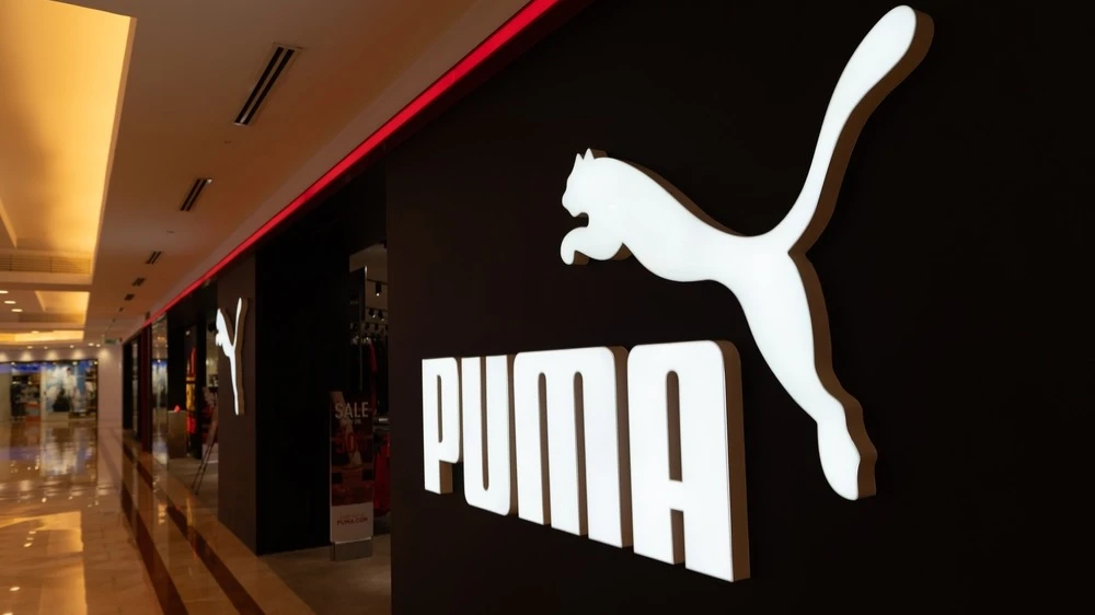 Китайский спортивный ретейлер Anta Sports теперь — основной акционер немецкой Puma; долю в компании он купил у семьи Пино, одной из самых влиятельных бизнес-династий Франции / Фото: Sorbis / Shutterstock
