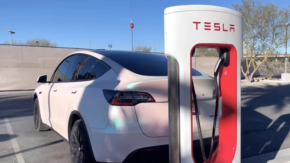 Акции Tesla — вторые по дороговизне в индексе S&P 500 / Фото: harhar38/ Shutterstock.com