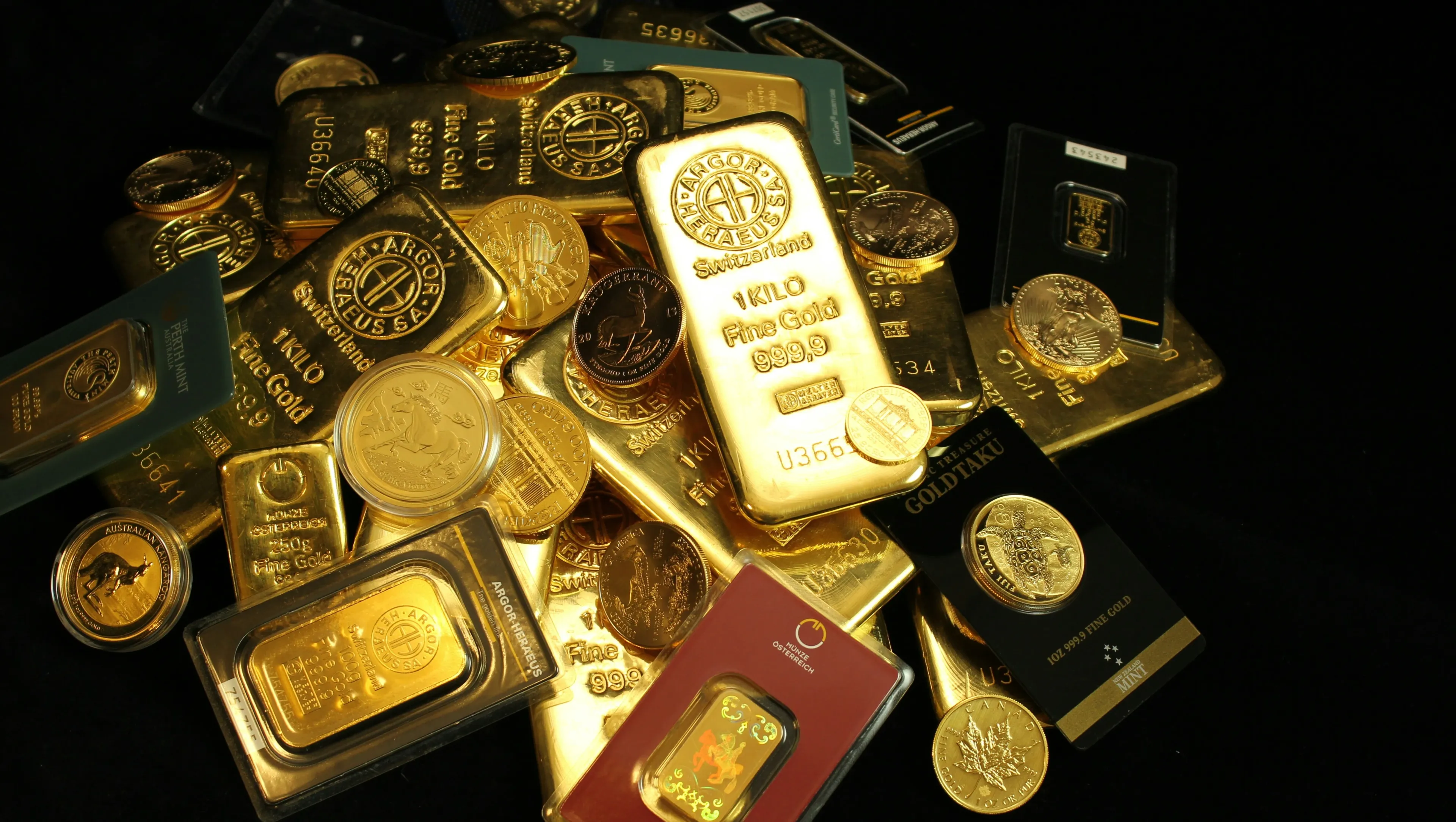 The share of euro, pound and yen in the total is already lower than that of gold: such a large bet on precious metals creates potential risks for central banks. Photo: Zlaťáky.cz