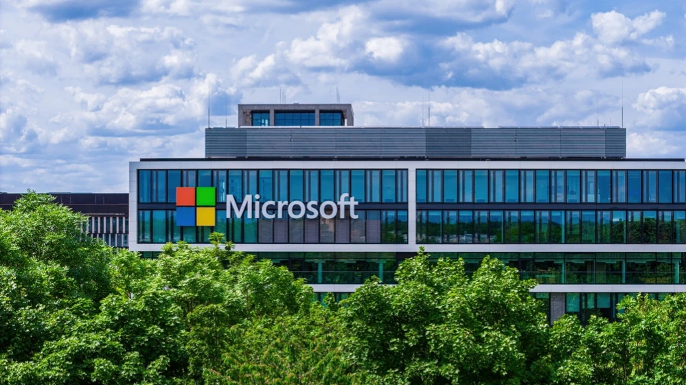 Инвесторов Microsoft беспокоит, что траты на ИИ будут окупаться дольше, чем планировалось / Фото: Framalicious/ Shutterstock.com