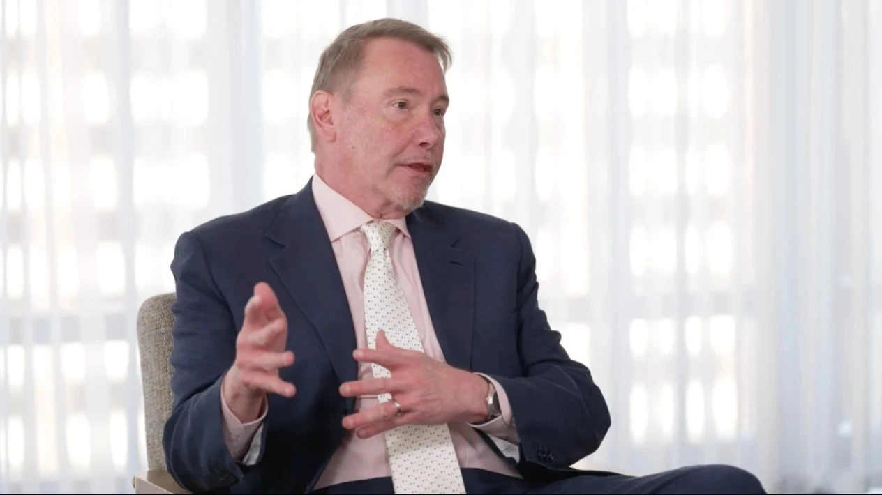 Gundlach is building a portfolio around the idea that the dollar will be long-term weak / Photo: YouTube/ DoubleLine Capital