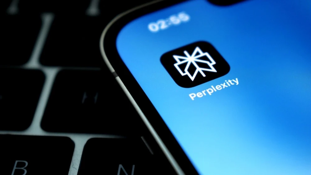 Perplexity заключил сделку на $750 млн с Microsoft на использование облачного сервиса Azure AI Foundry / Фото:  miss.cabul / Shutterstock