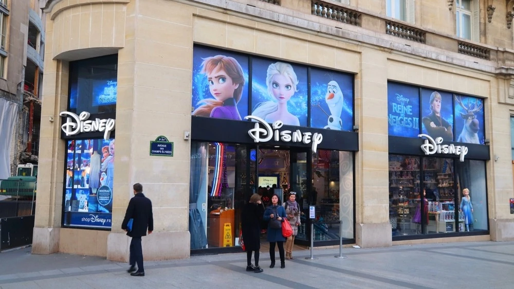 Disney boosted profits through parks and streaming / Photo: Tupungato / Shutterstock