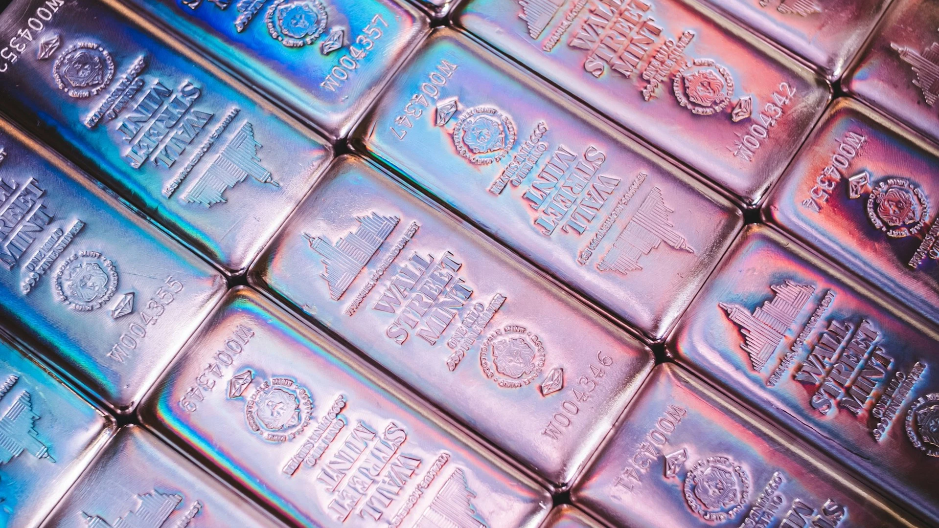 Цены на серебро рухнули на 17% на торгах 5 февраля / Фото: Unsplash/Scottsdale Mint