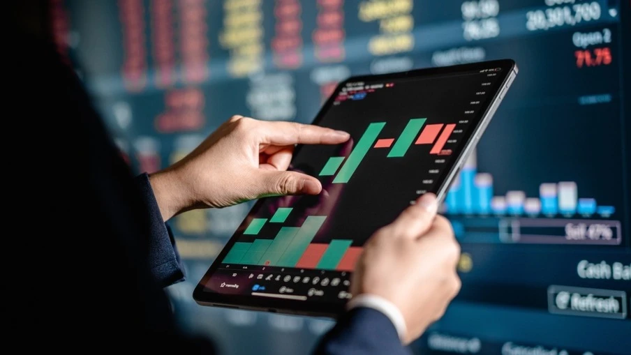 The markets have a neutral balance of risks with moderate volatility / Photo: Gumbariya / Shutterstock