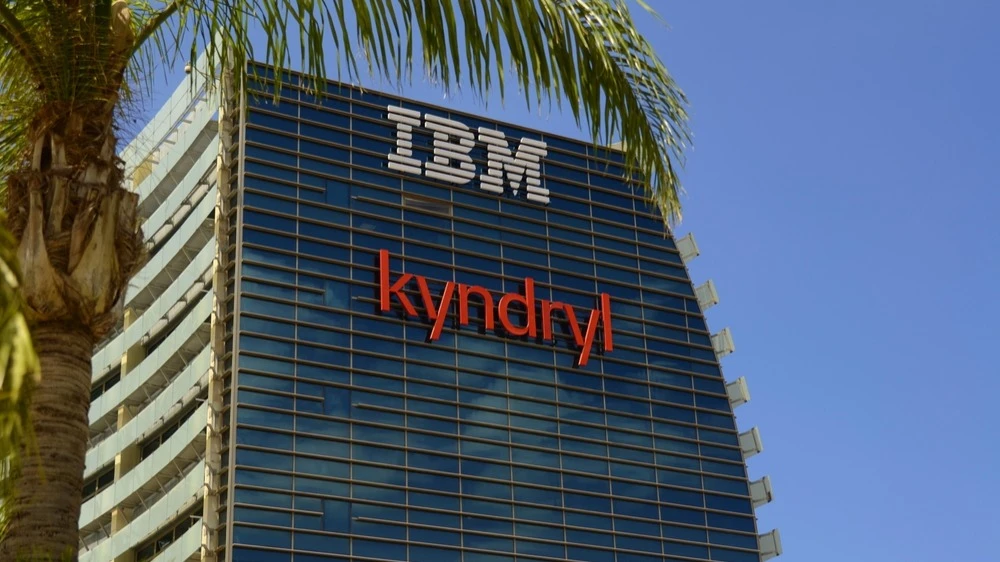 Выделенная из IBM Kyndryl обвалилась на 57% после бухгалтерской проверки и ухода CFO / Фото: ShU studio / Shutterstock