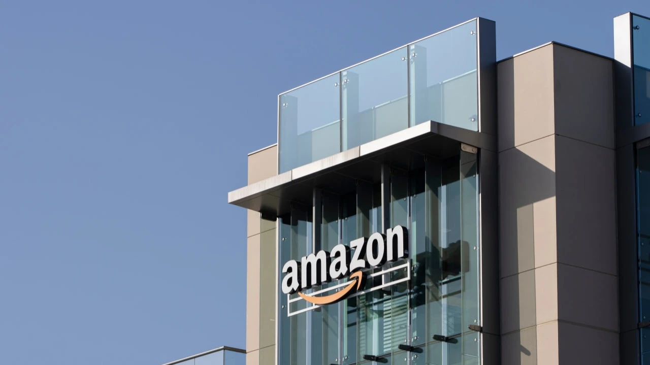 Amazon планирует запустить маркетплейс для разработчиков ИИ / Фото: Tada Images / Shutterstock.com