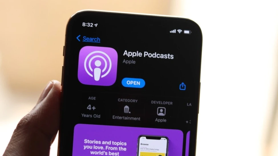 Apple объявила о запуске этой весной интегрированного видеорежима в Apple Podcasts на фоне роста популярности видеоподкастов / Фото: sdx15 / Shutterstock