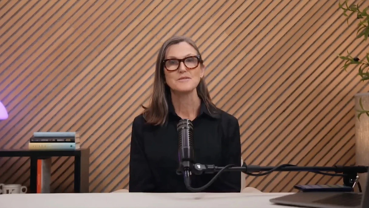 Флагманский фонд Кэти Вуд зафиксировал рекордную 10-дневную серию падения и за последние пять лет снизился более чем на 50% / Фото: Linkedin / Cathie Wood