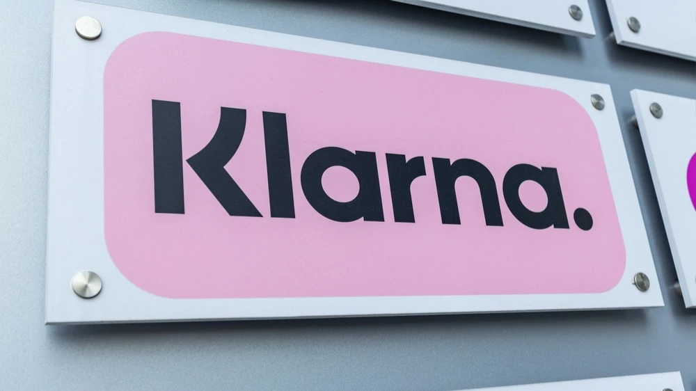 Акции Klarna рухнули на 25% после слабого прогноза на 2026 год / Фото: Ingrid Balabanova / Shutterstock.com