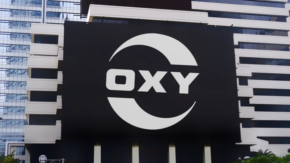 Occidental reported mixed results for the fourth quarter of 2025: profits above and revenue below Wall Street expectations / Photo: Poetra.RH / Shutterstock.com