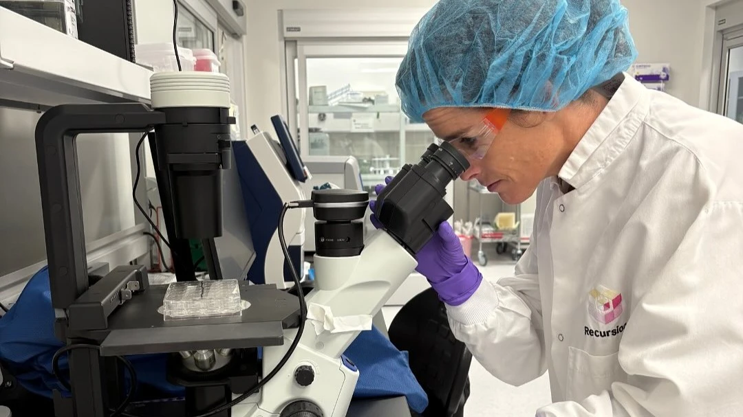 Wood has bought more shares in small-cap biotech Recursion Pharmaceuticals / Photo: Facebook / RecursionPharma